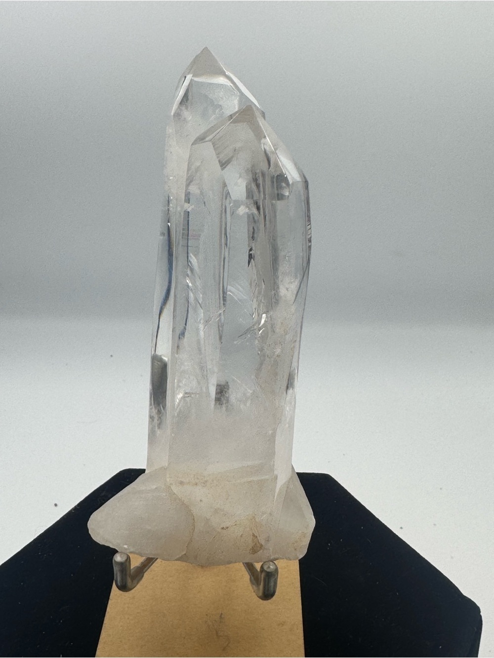 Clear Quartz Twins (Brazil) - Picture 2 of 6